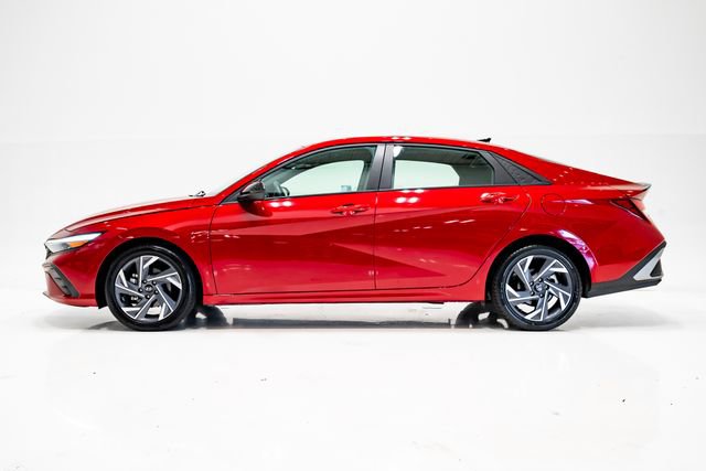 Used 2025 Hyundai Elantra Sport FWD image 28