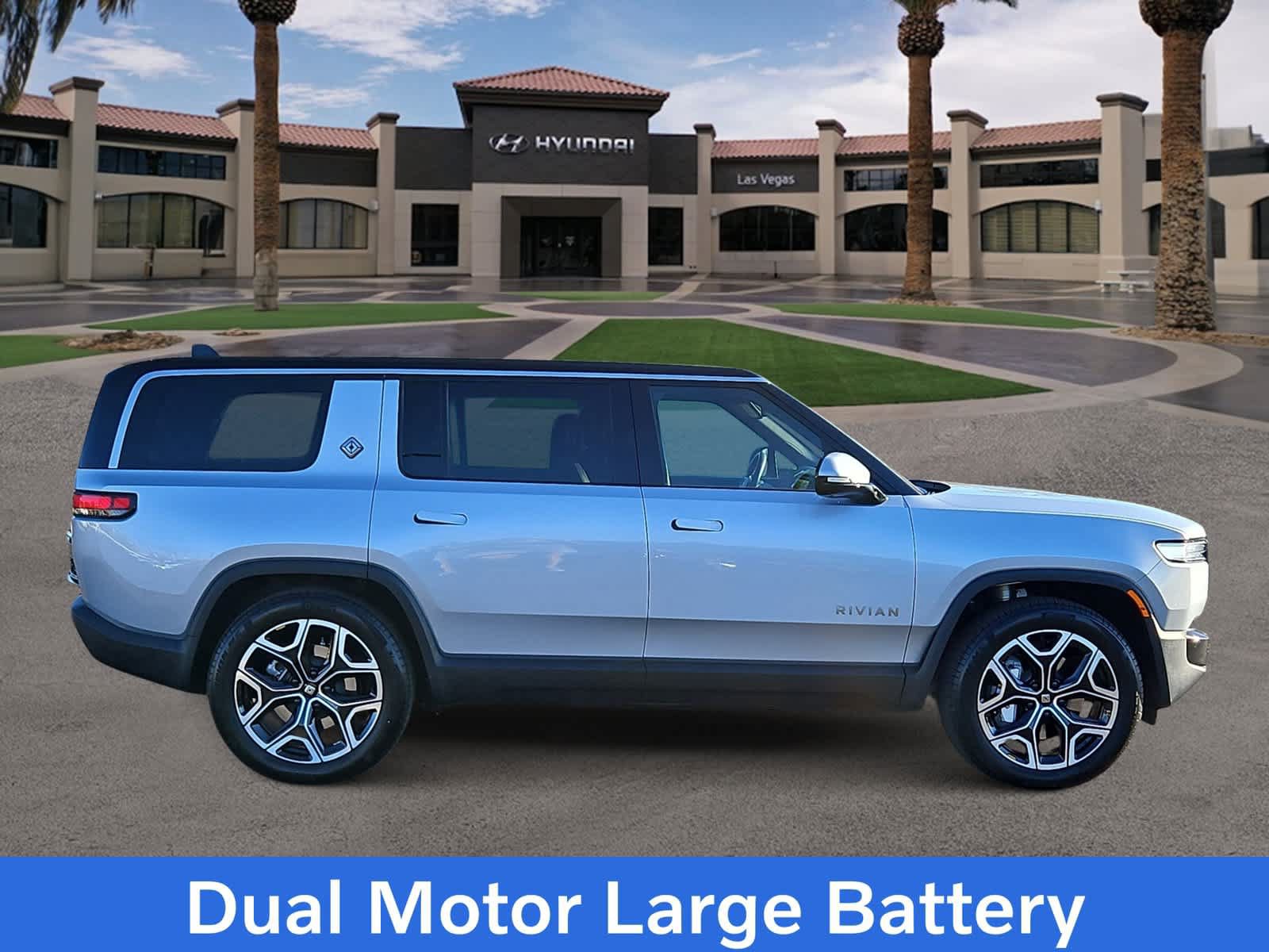 Used 2025 Rivian R1S Adventure Dual AWD/4WD image 9