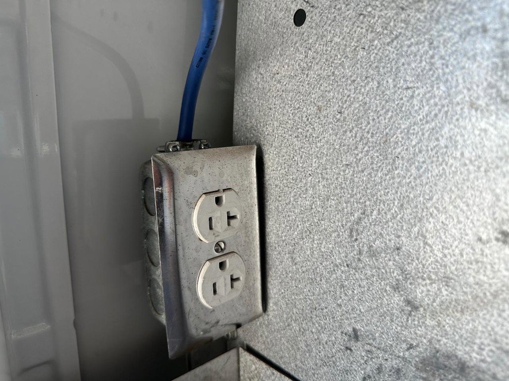 Used 2012 Mercedes-Benz Sprinter 2500 w/ Additional Battery Pkg image 39