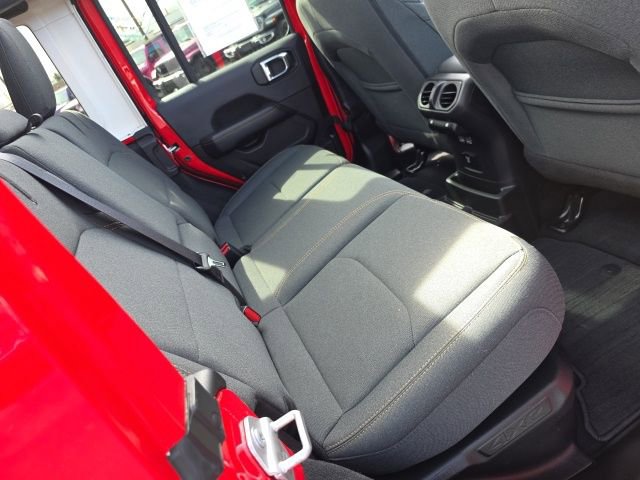 Used 2025 Jeep Wrangler Unlimited Sahara w/ Safety Group image 50