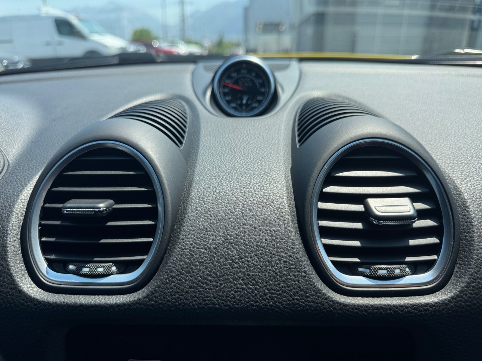 Used 2022 Porsche 718 Cayman RWD image 18