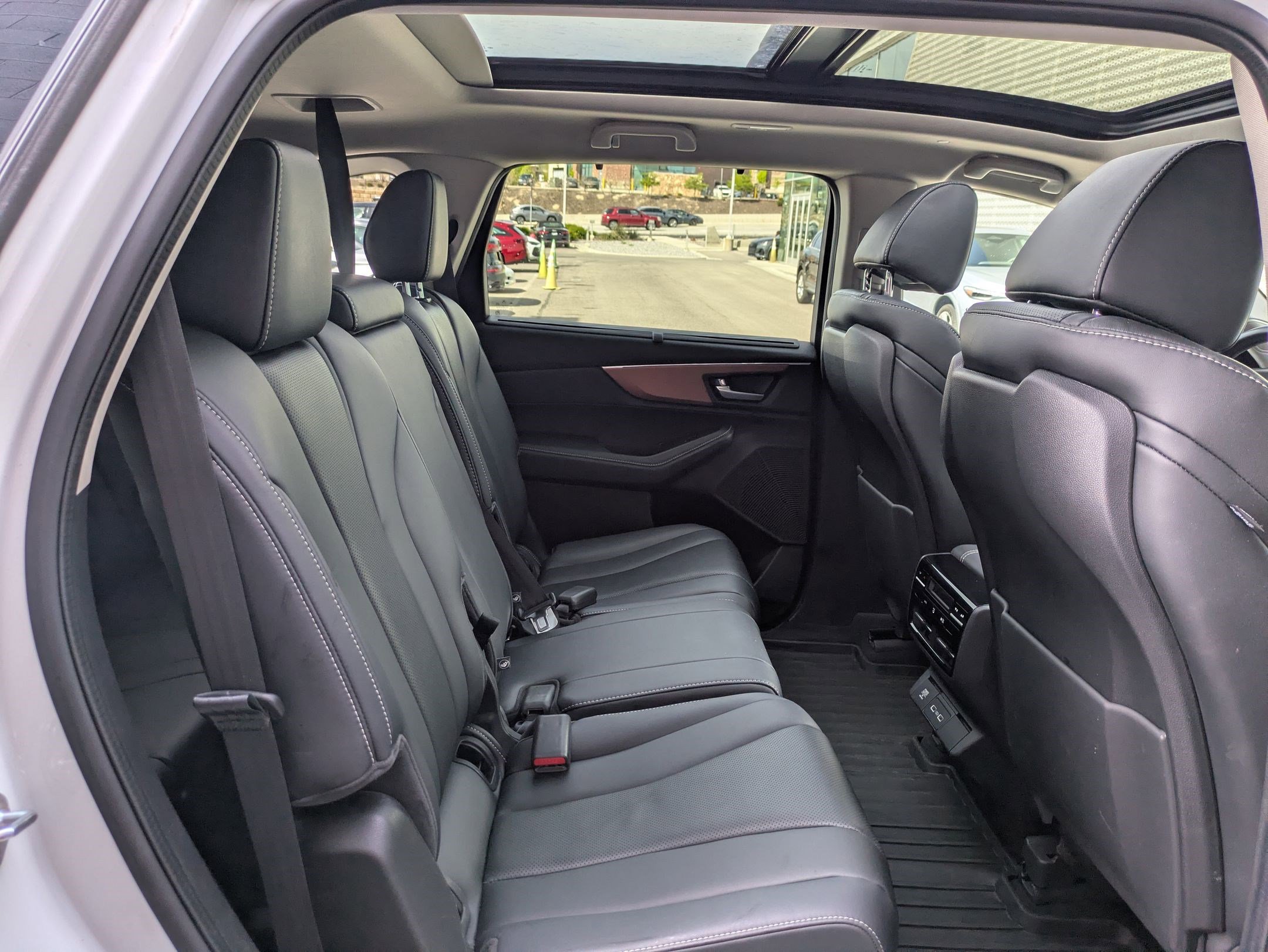 Used 2022 Acura MDX SH-AWD w/ Technology Package image 27