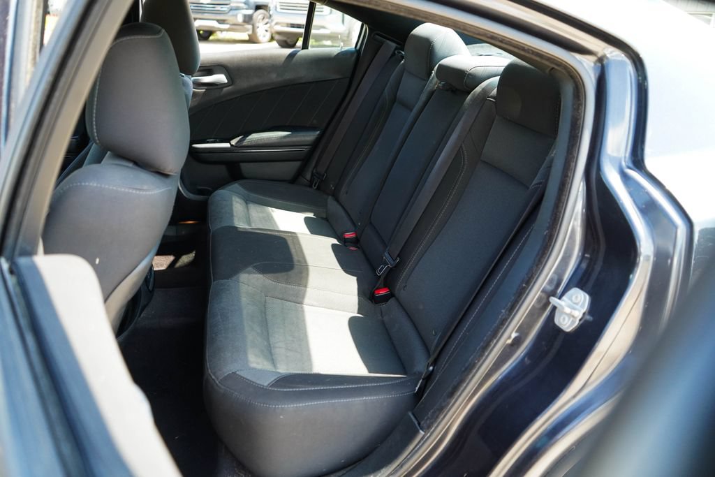 Used 2017 Dodge Charger R/T w/ Blacktop Package RWD image 9