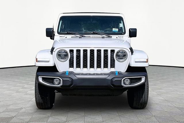 Used 2022 Jeep Wrangler Unlimited Sahara w/ Cold Weather Group AWD/4WD image 2