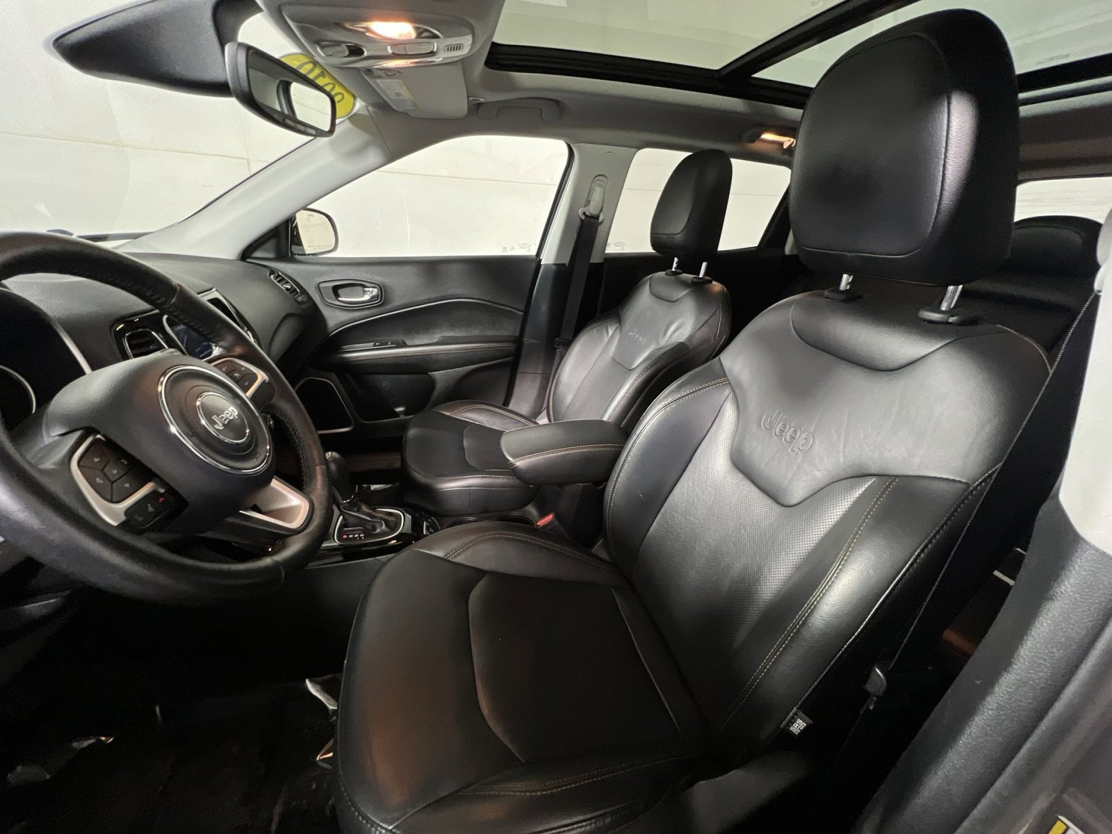 Used 2019 Jeep Compass Limited image 11