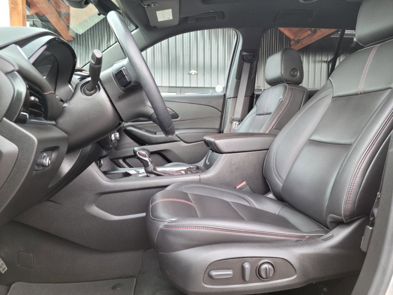 Used 2023 Chevrolet Traverse RS image 13