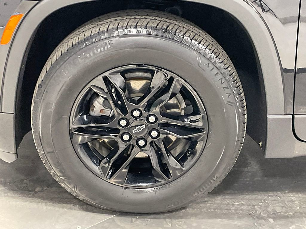 Used 2023 Chevrolet Traverse LS w/ Midnight/Sport Edition image 35