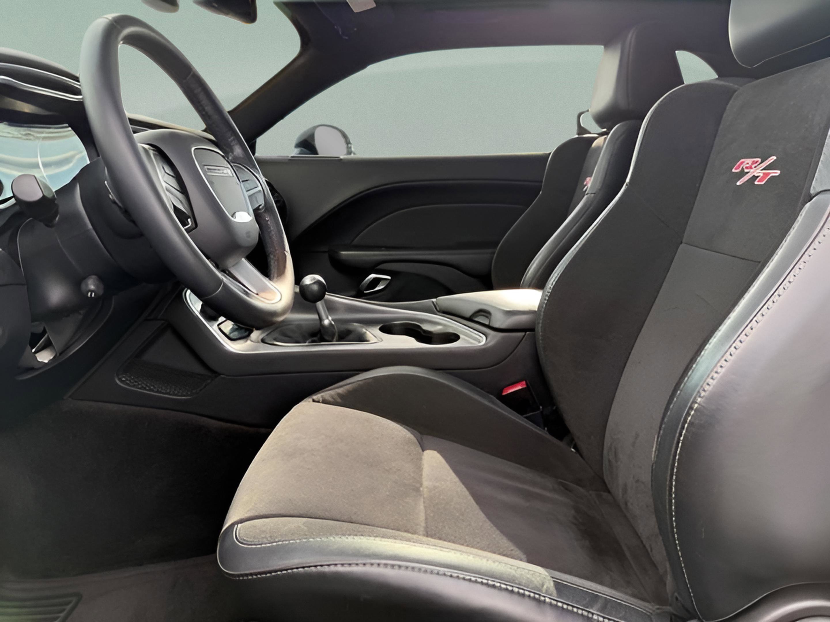 Used 2016 Dodge Challenger R/T Scat Pack w/ Leather Interior Group RWD image 15
