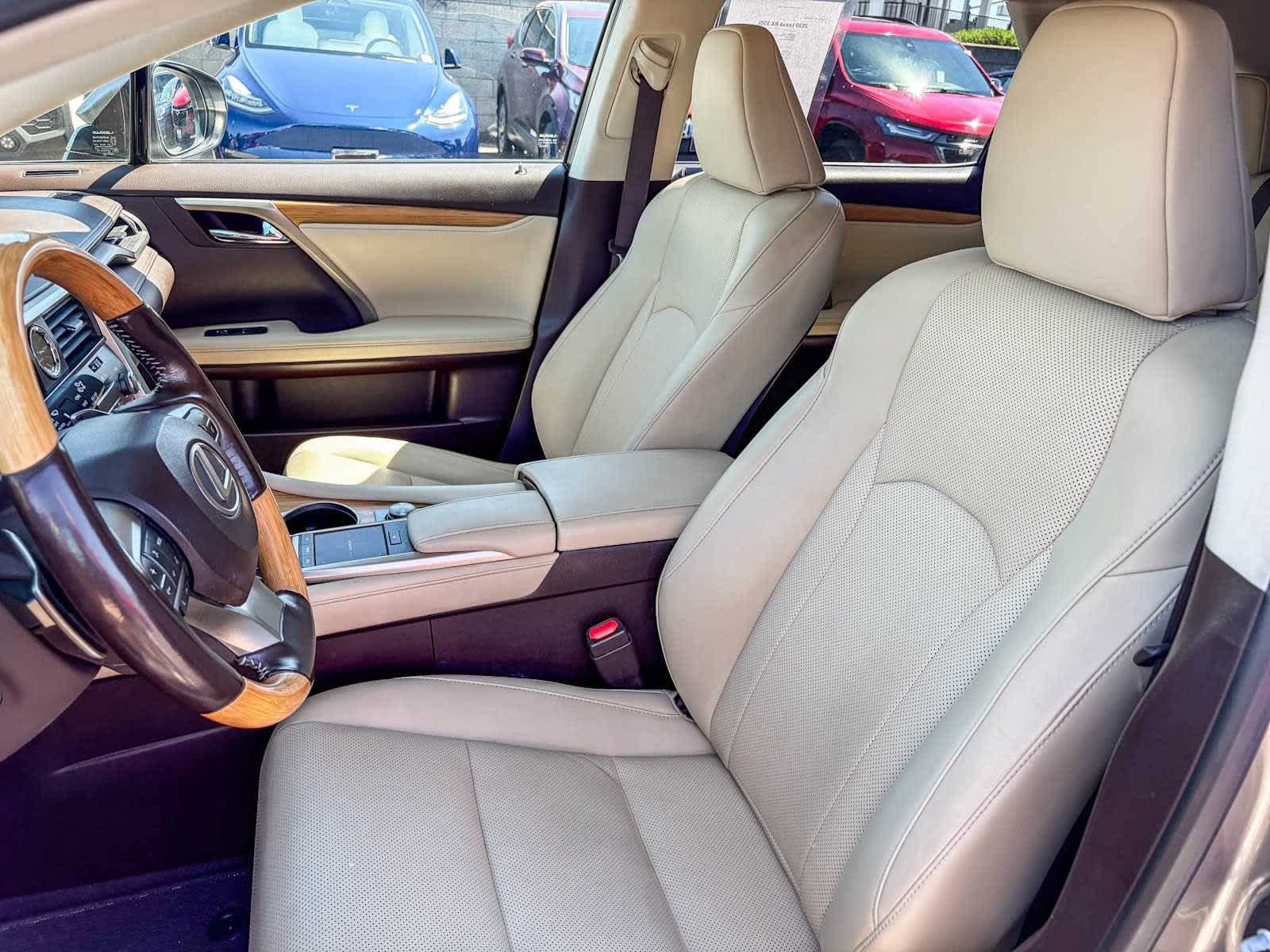 Used 2020 Lexus RX 350L FWD w/ Premium Package image 17