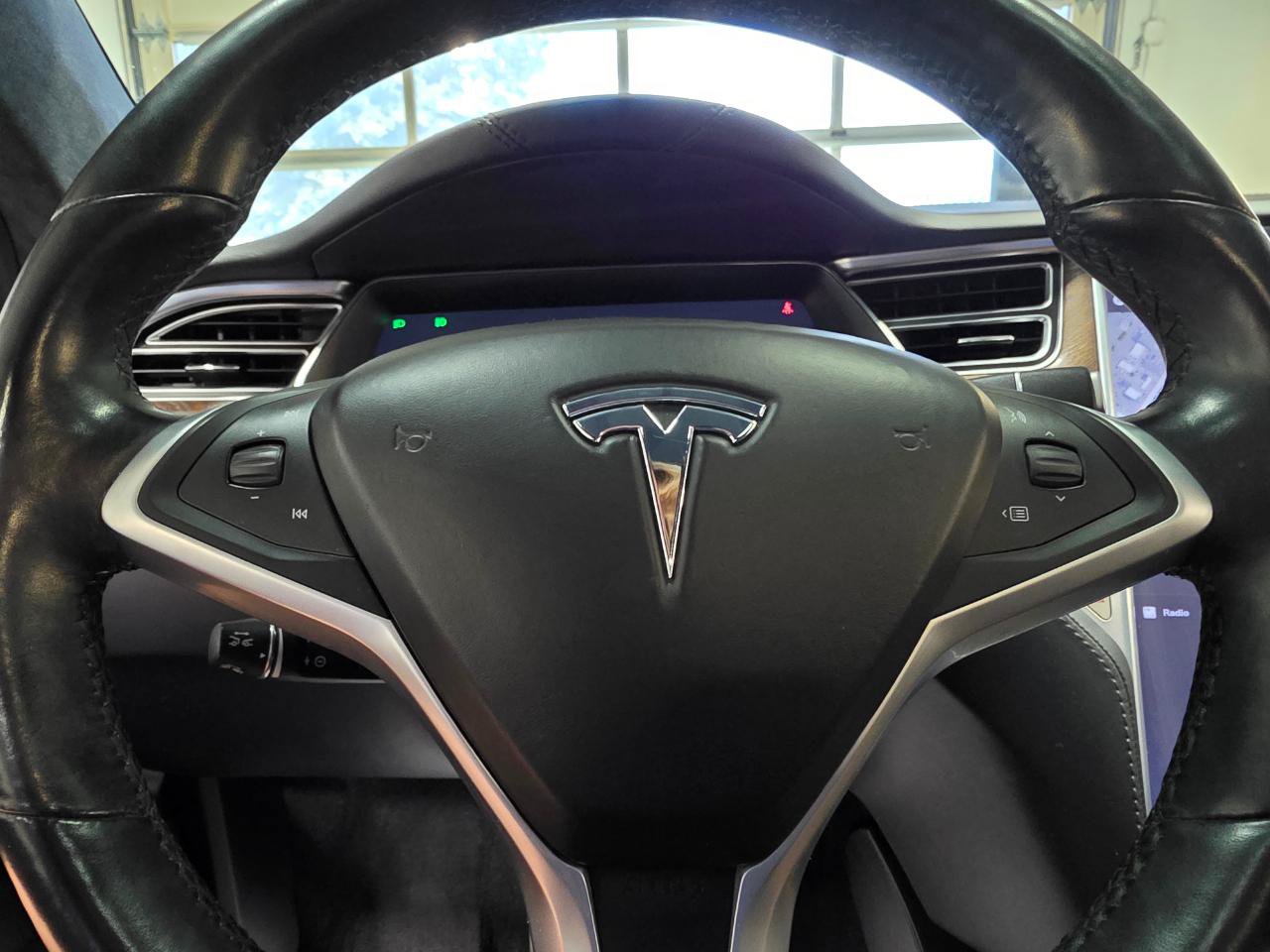Used 2017 Tesla Model X 100D AWD/4WD image 32