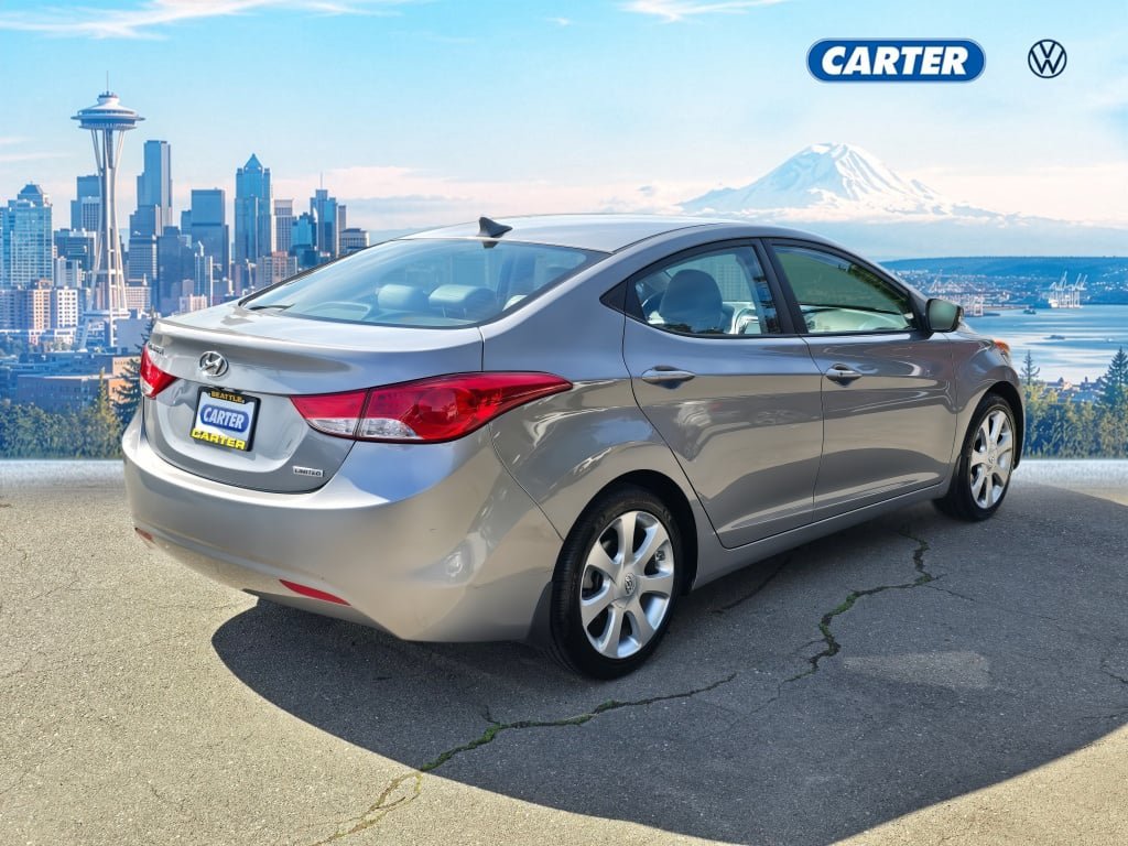 Used 2013 Hyundai Elantra Limited w/ Technology Pkg FWD image 3