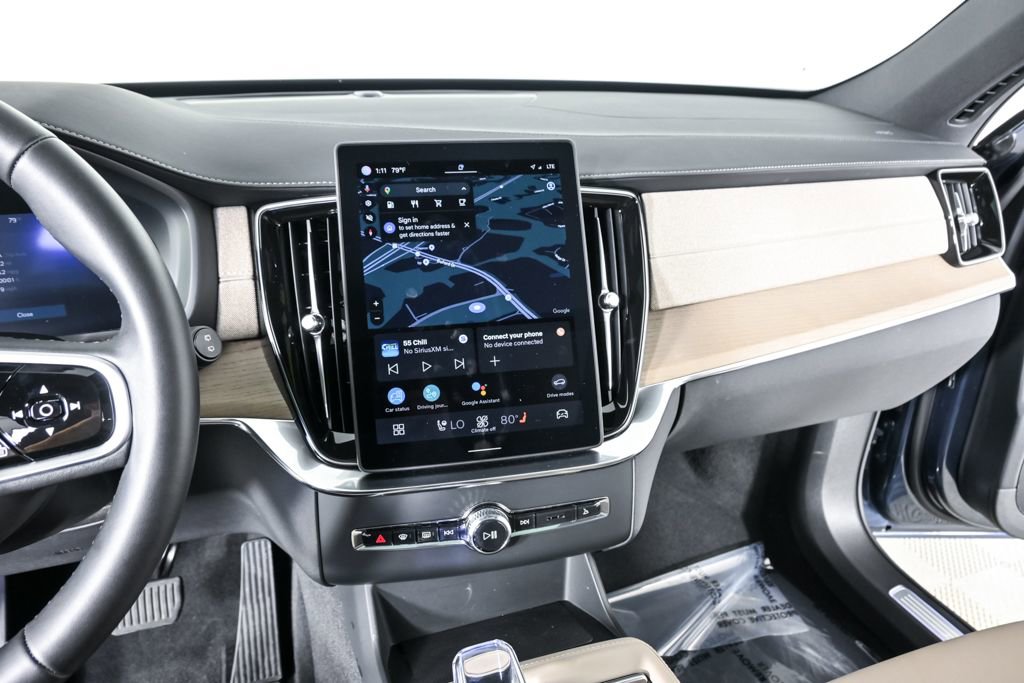 Certified 2025 Volvo XC90 B5 Core w/ Climate Package image 14