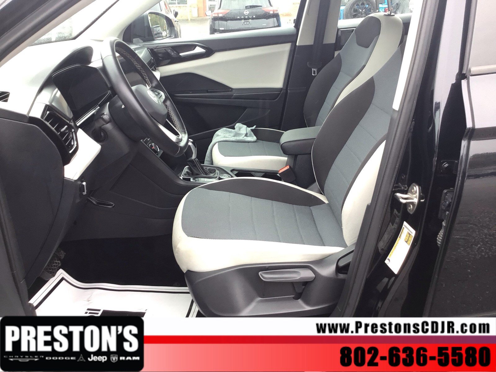Used 2025 Volkswagen Taos S AWD/4WD image 16