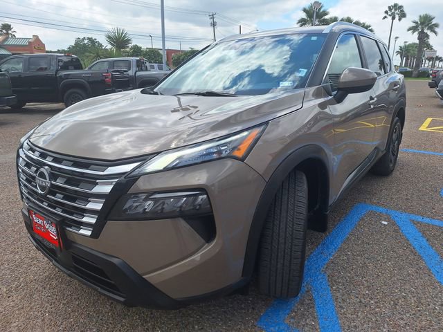 Certified 2024 Nissan Rogue SV w/ SV Premium Package FWD image 3