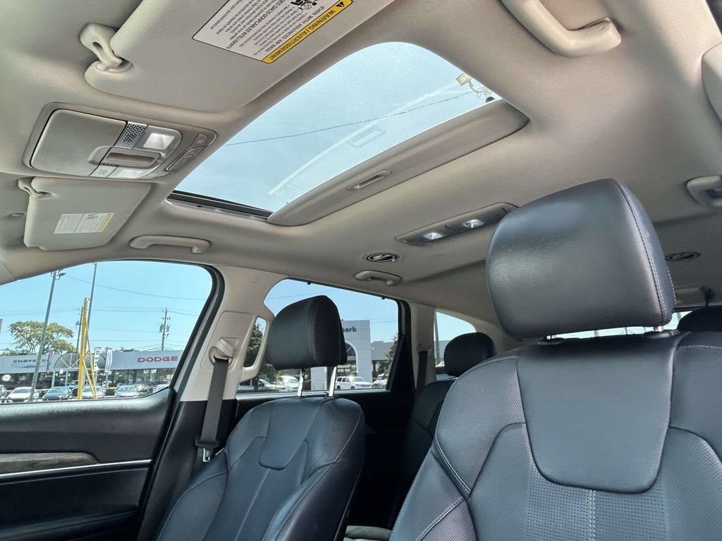Used 2022 Kia Telluride EX w/ EX Premium Package AWD/4WD image 14