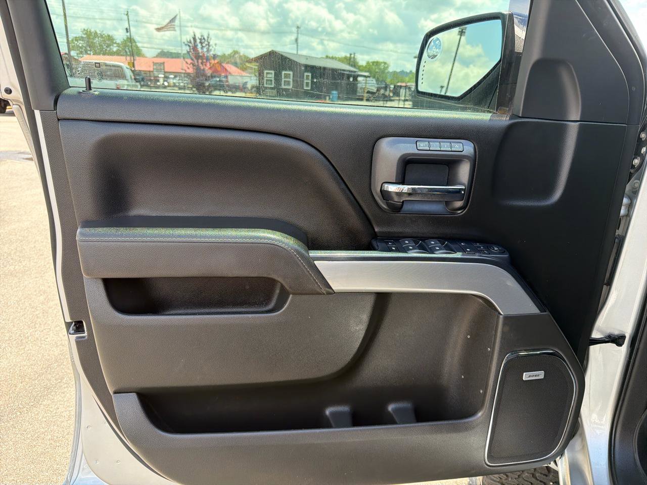 Used 2018 Chevrolet Silverado 1500 LTZ Z71 w/ LTZ Plus Package AWD/4WD image 8