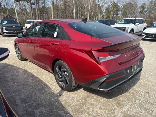 Used 2025 Hyundai Elantra Sport image 7
