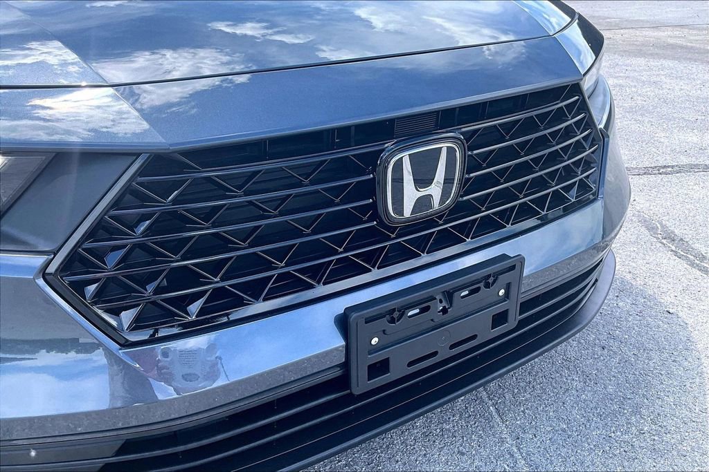 Used 2025 Honda Accord SE image 32