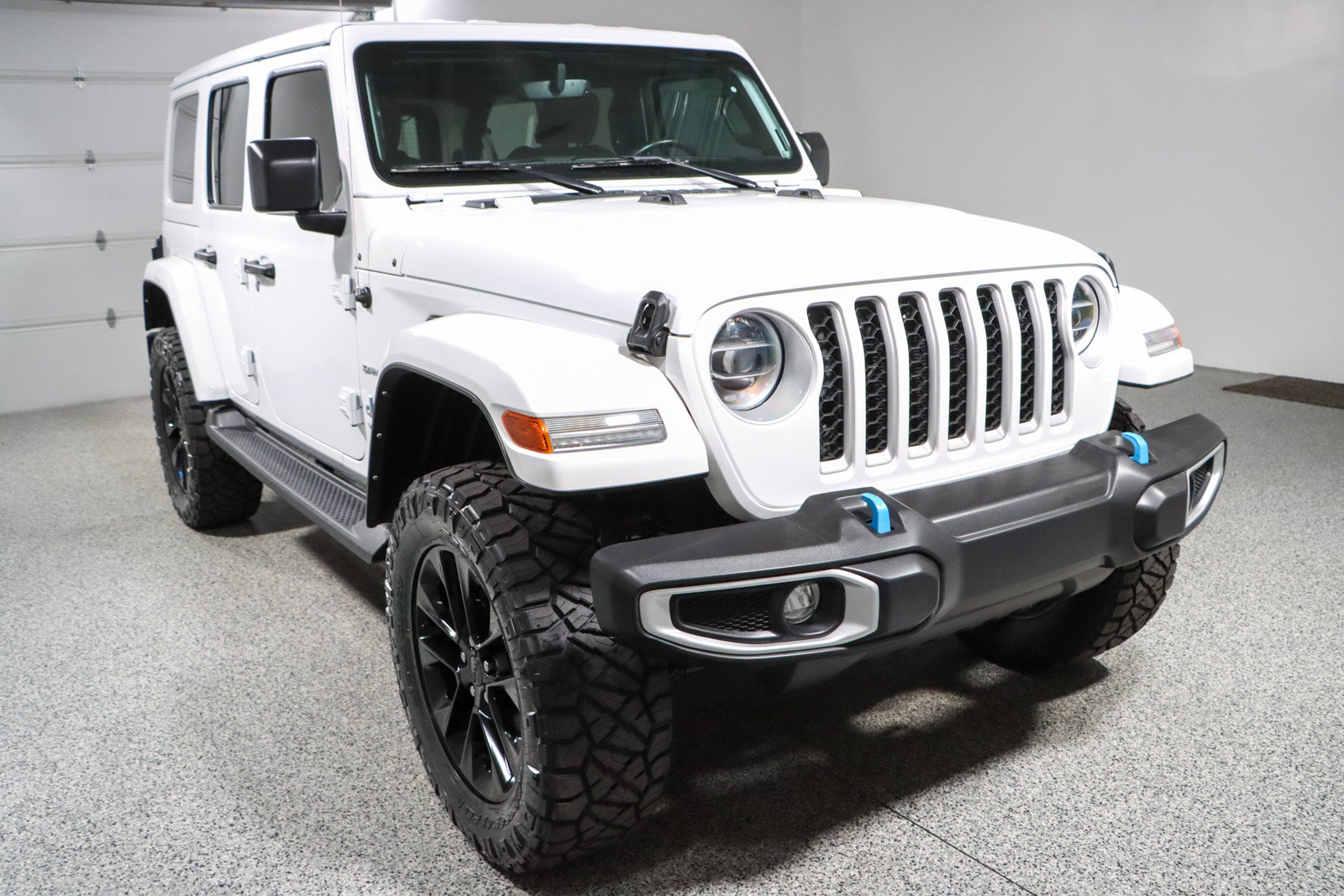 Used 2022 Jeep Wrangler Unlimited Sahara AWD/4WD image 6