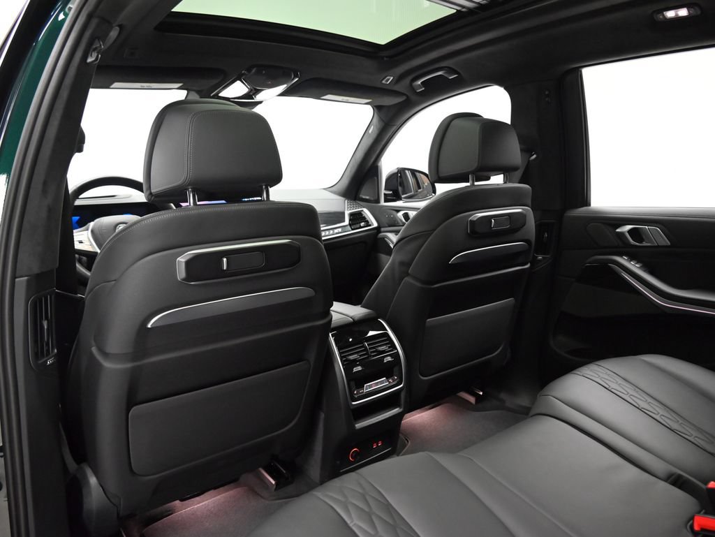Used 2025 BMW ALPINA XB7 AWD/4WD image 15