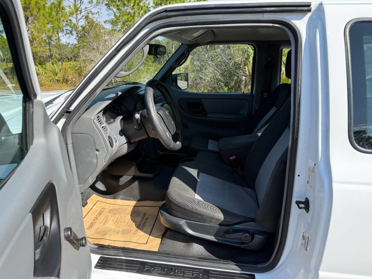 Used 2011 Ford Ranger XL image 10