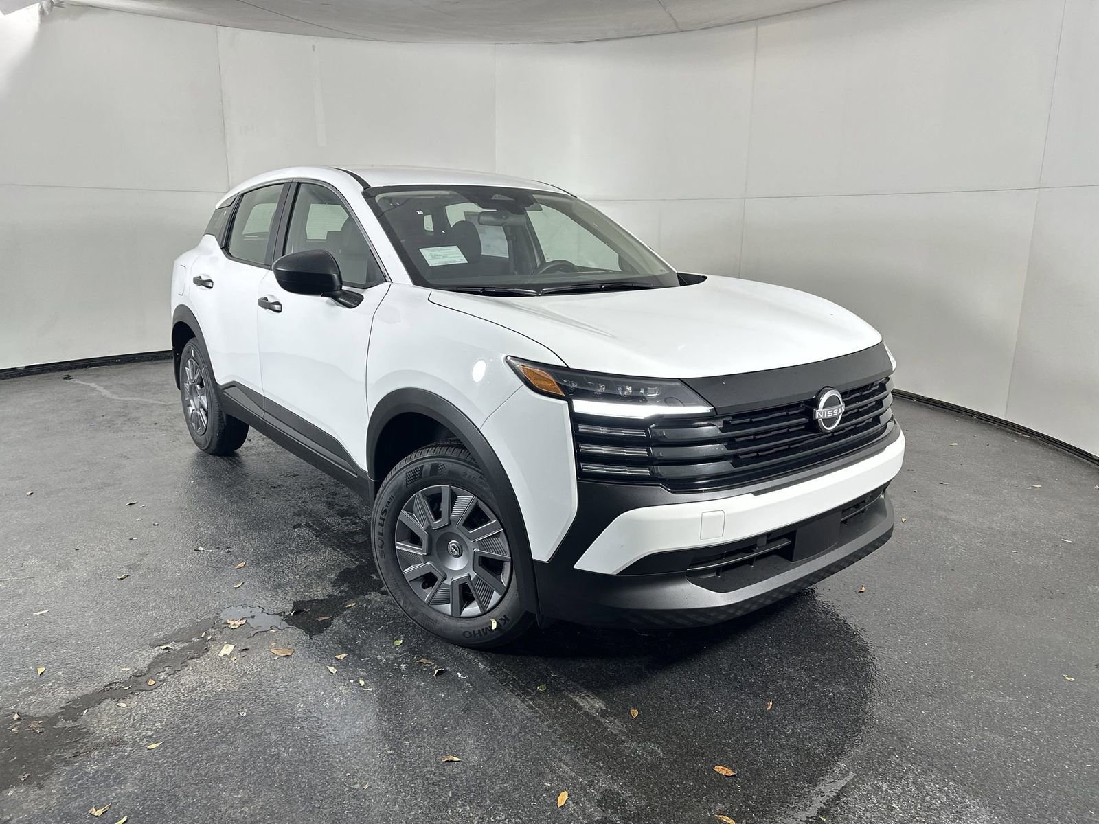 New 2026 Nissan Kicks S FWD image 2