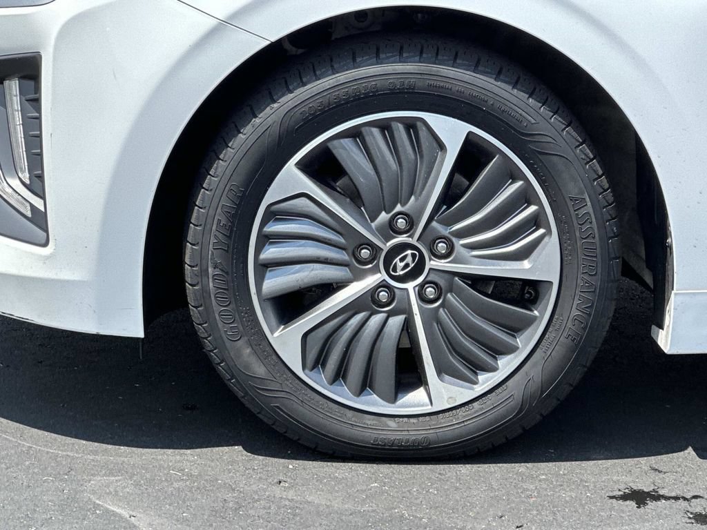 Used 2020 Hyundai Ioniq SEL FWD image 10