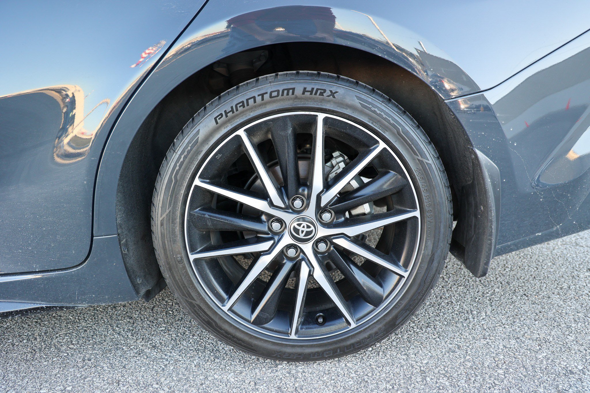 Used 2025 Toyota Camry XSE FWD image 15