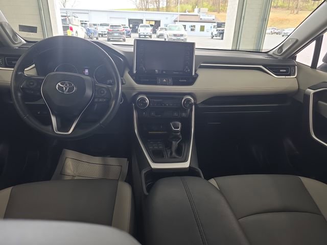 Used 2020 Toyota RAV4 XLE Premium AWD/4WD image 11