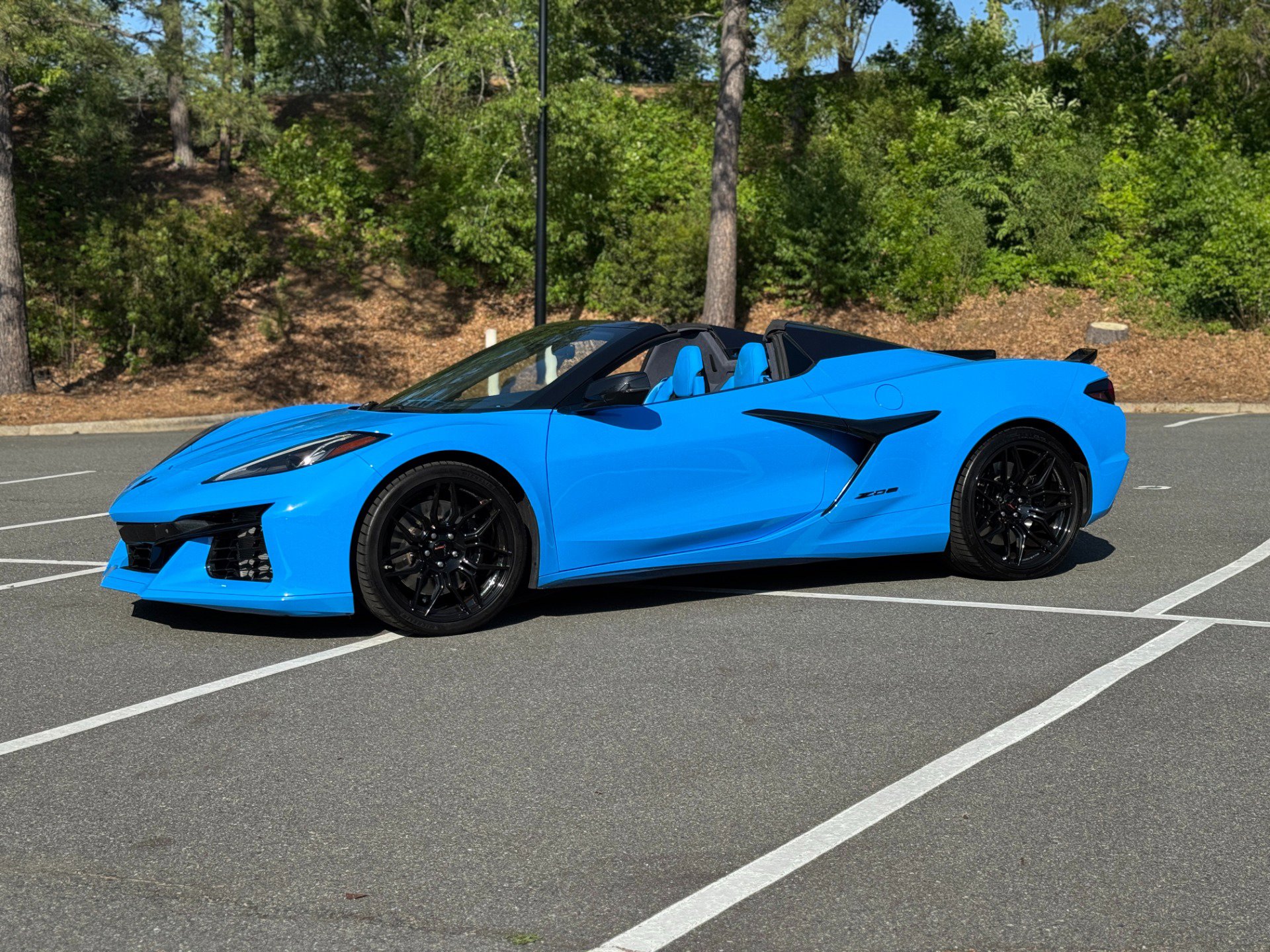 Used 2023 Chevrolet Corvette Z06 w/ Stealth Interior Trim Package RWD image 5
