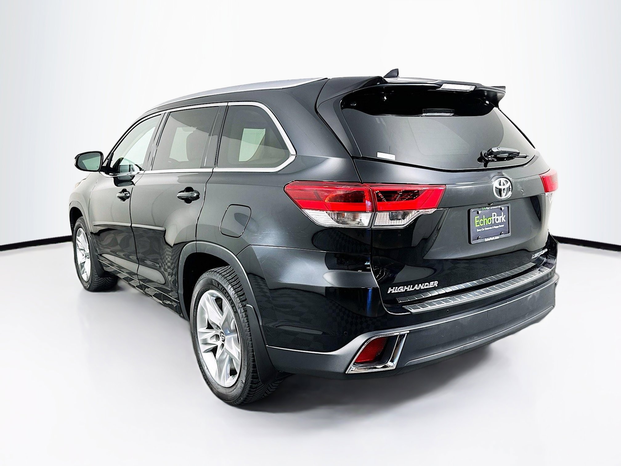 Used 2017 Toyota Highlander Limited w/ Protection Package #3 AWD/4WD image 5