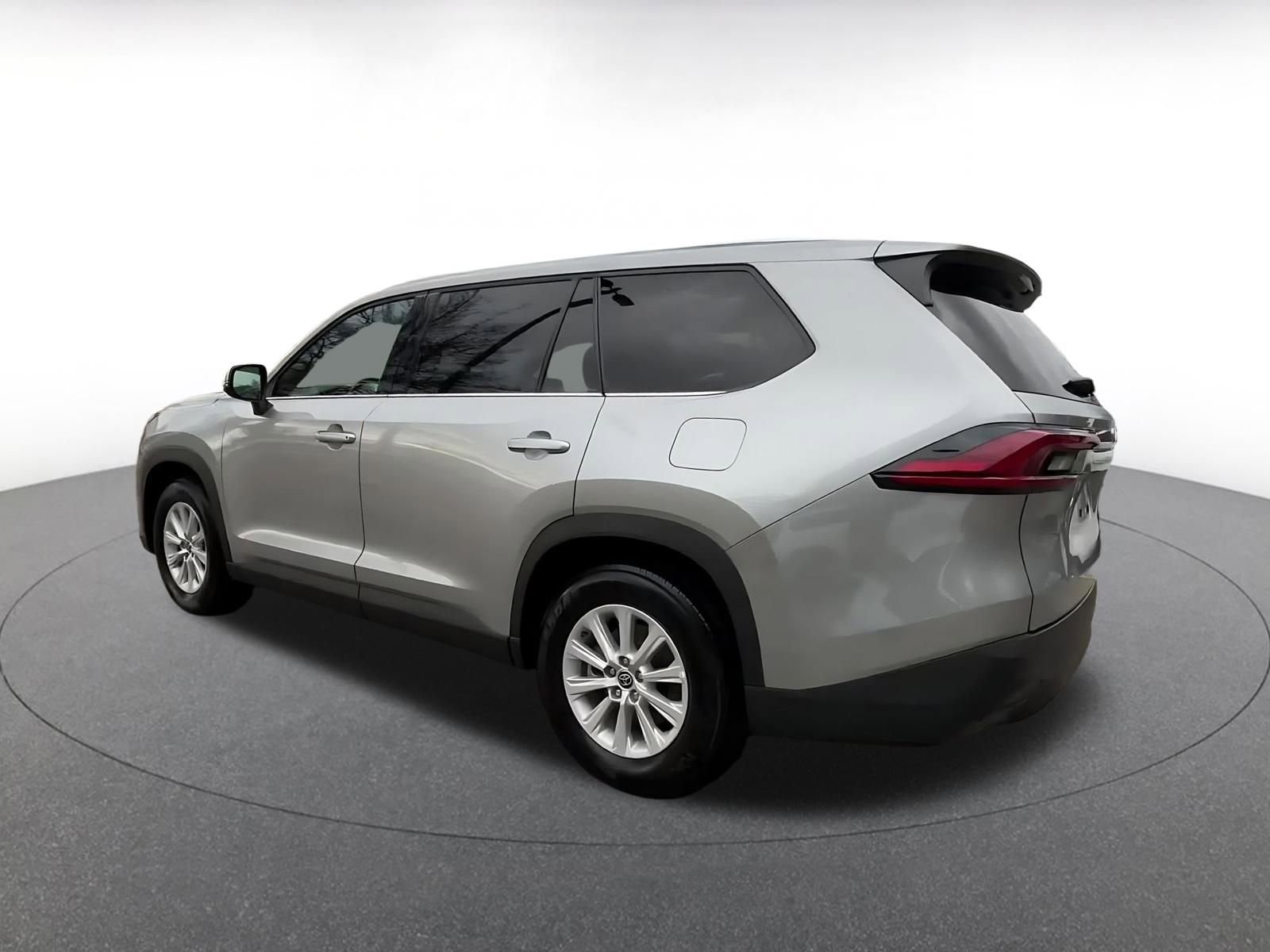 Used 2025 Toyota Grand Highlander FWD image 10