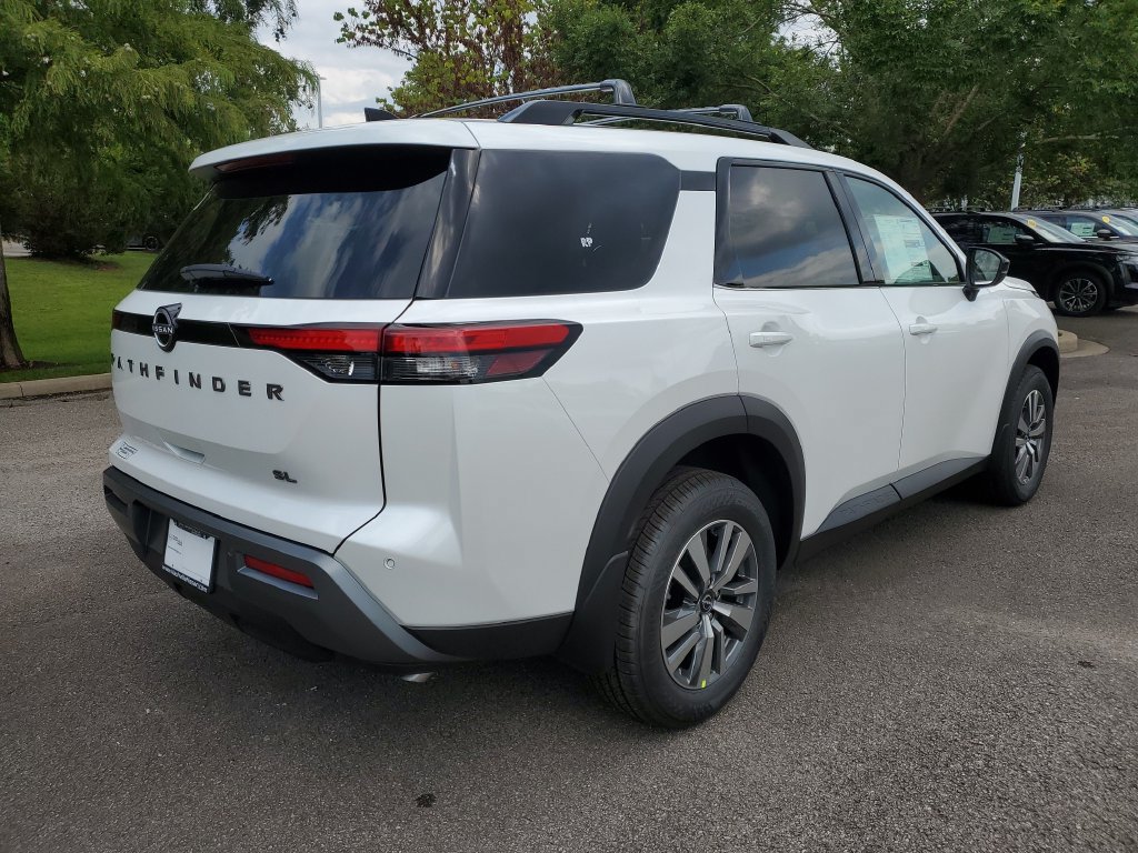 New 2026 Nissan Pathfinder SL FWD image 4