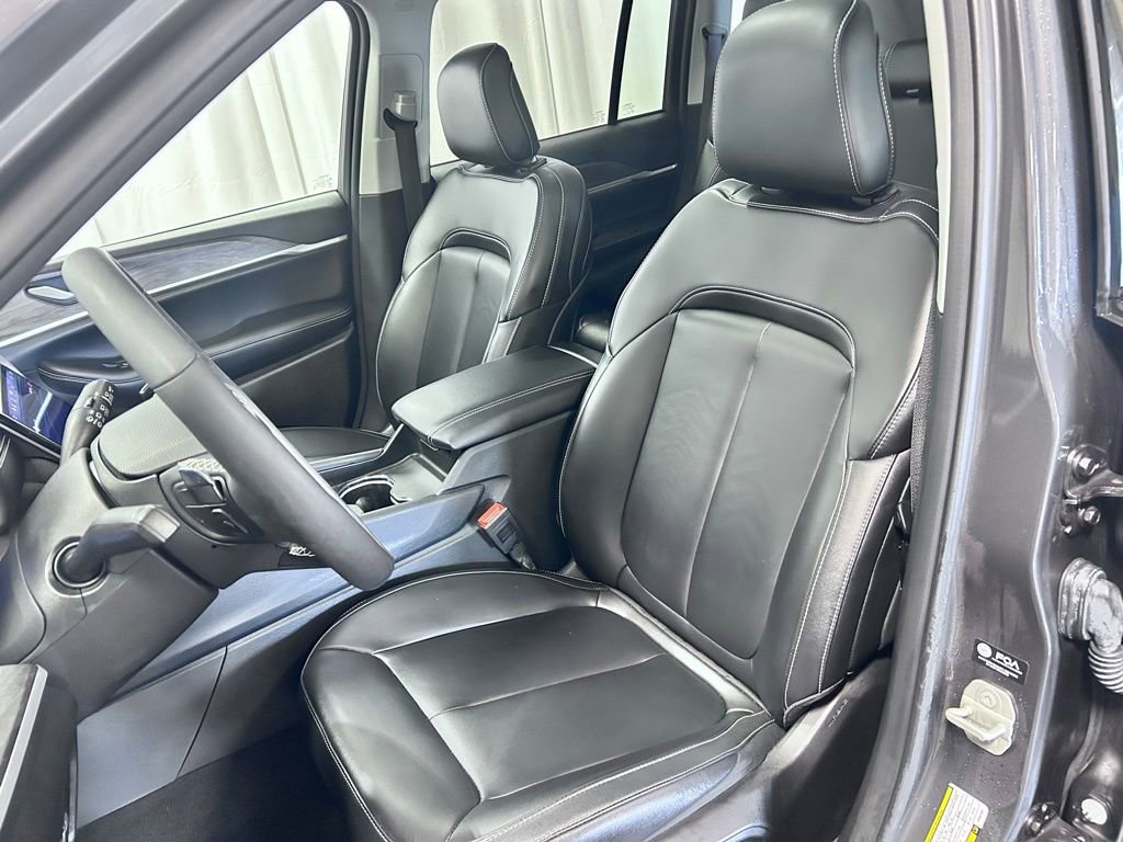 Used 2023 Jeep Grand Cherokee Limited w/ Trailer Tow Package image 8