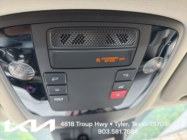 Used 2024 Kia Carnival EX FWD image 23