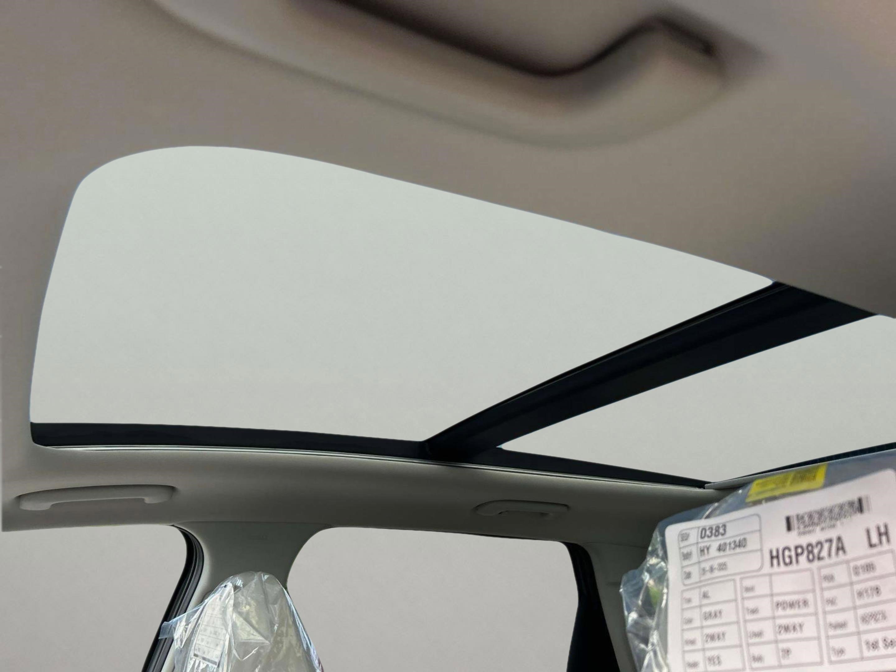 New 2025 Kia Sorento S w/ Panoramic Sunroof Package image 24