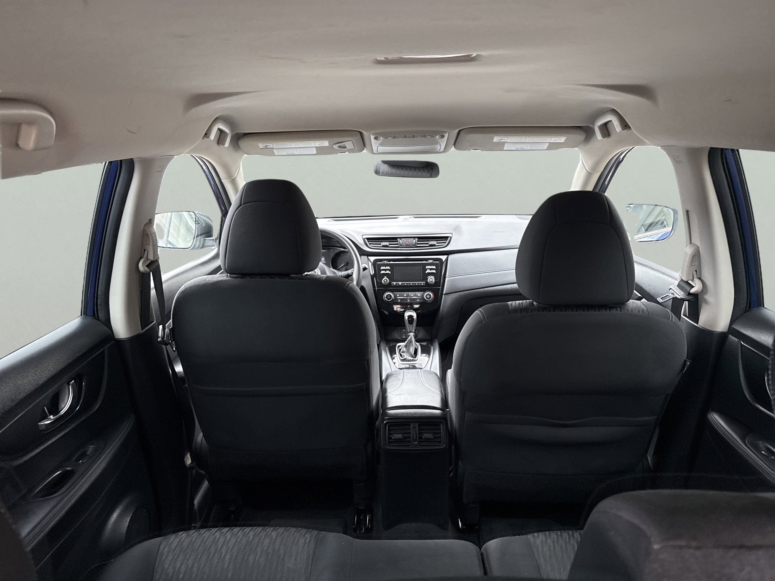 Used 2017 Nissan Rogue S image 10