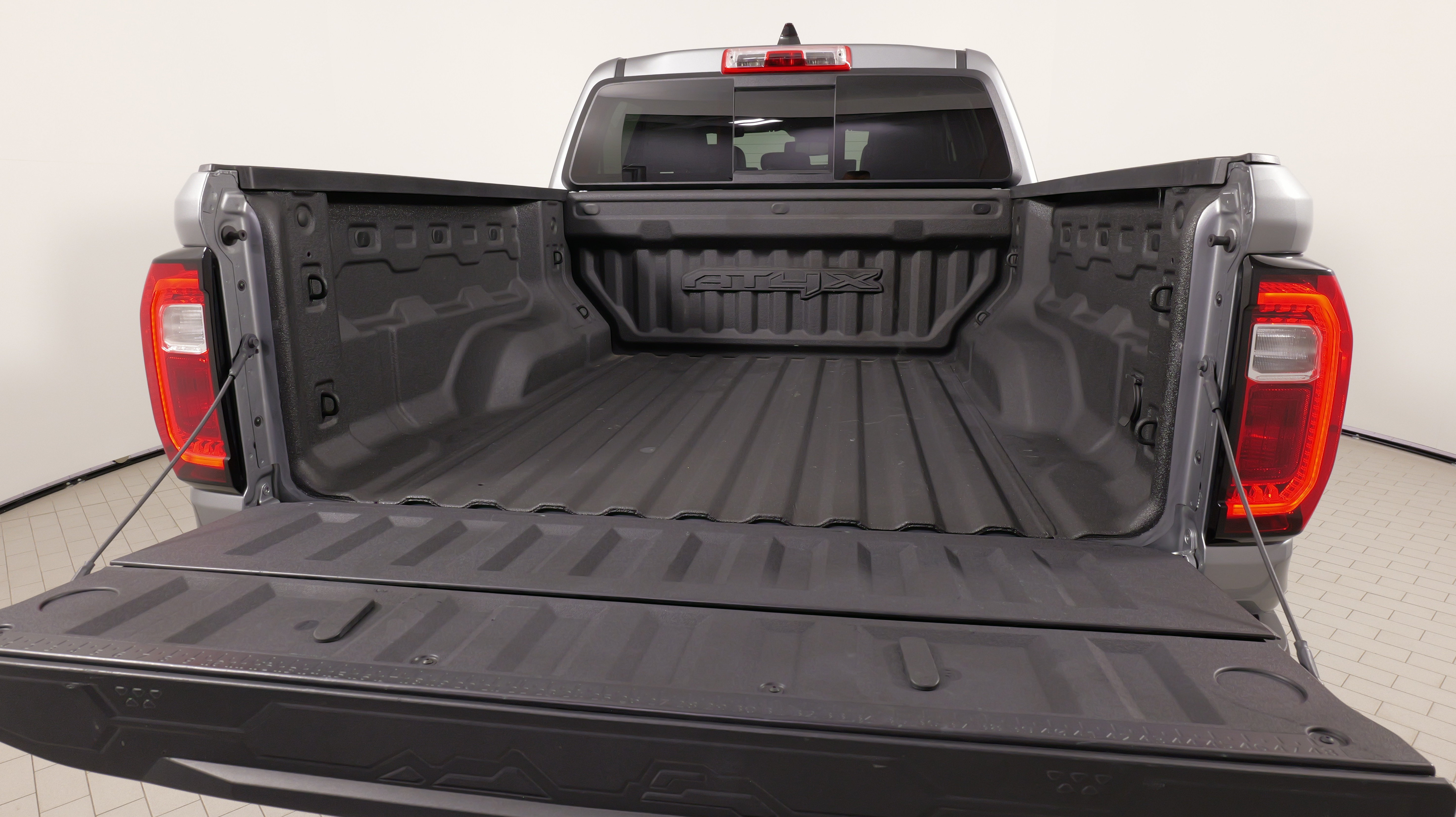 Used 2024 GMC Canyon AT4X AWD/4WD image 53