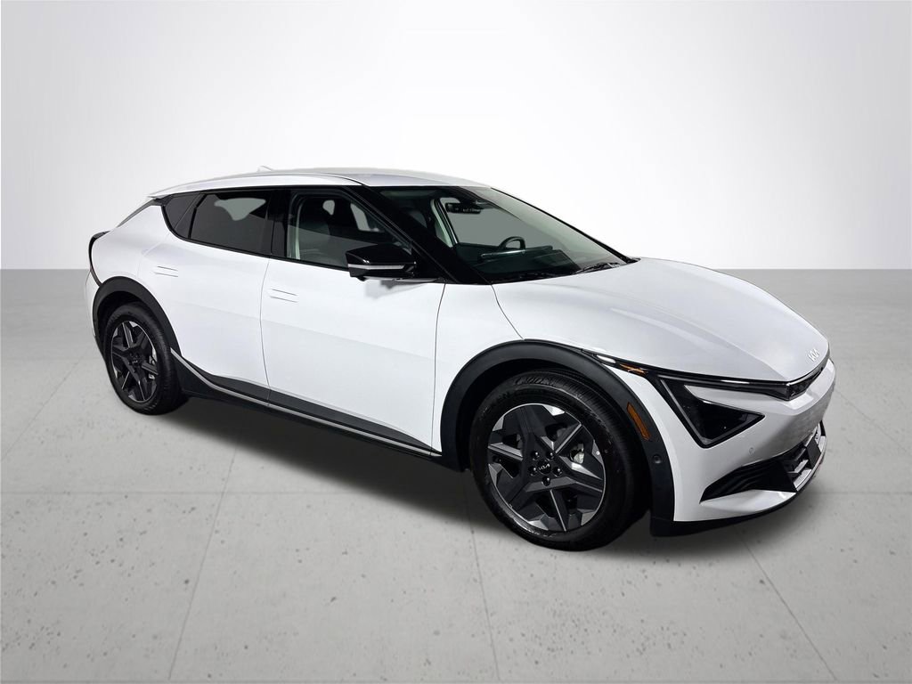 New 2025 Kia EV6 Light w/ Light LR Technology Package image 4