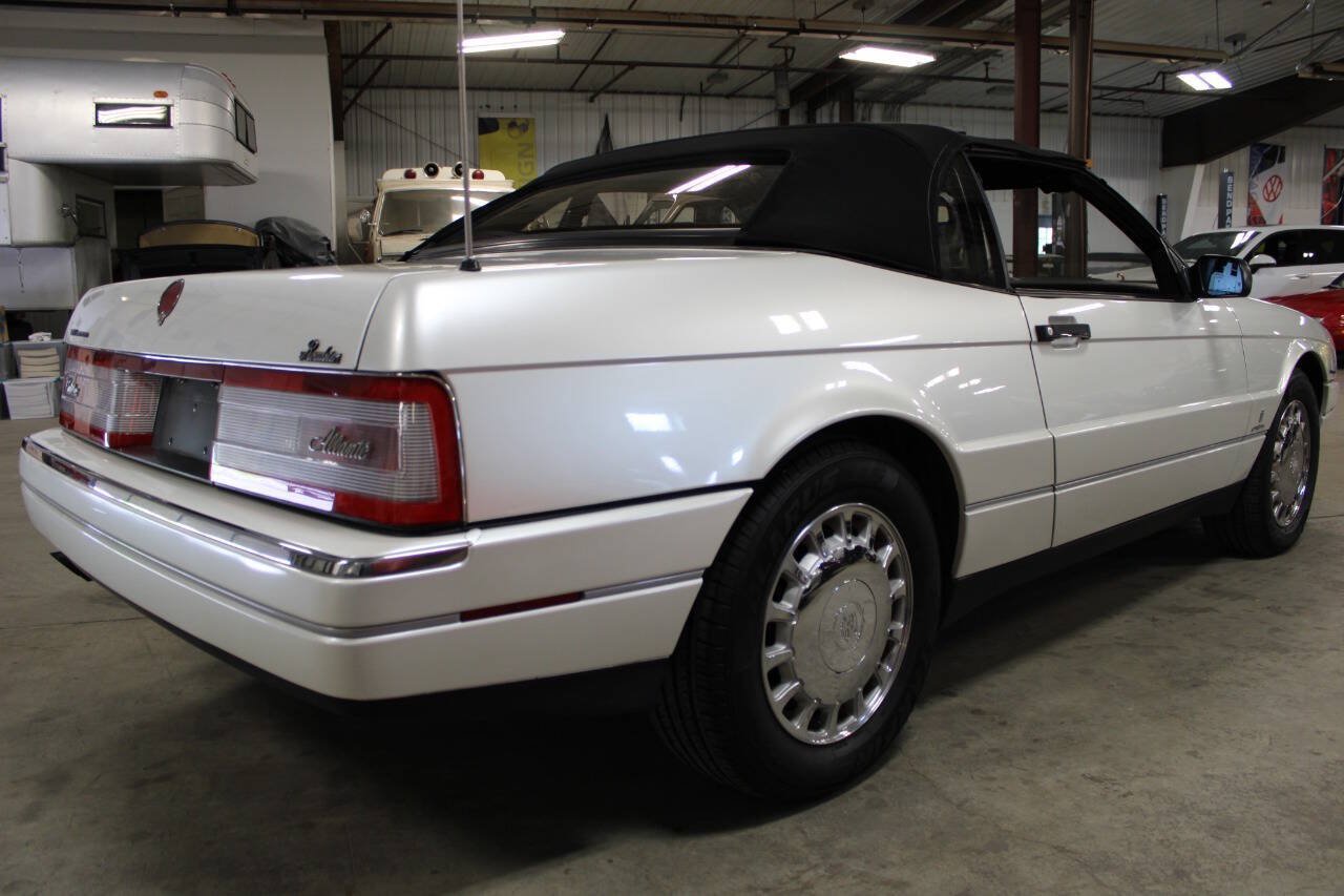 Used 1993 Cadillac Allante FWD image 6