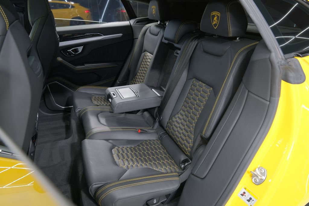 Used 2022 Lamborghini Urus image 30