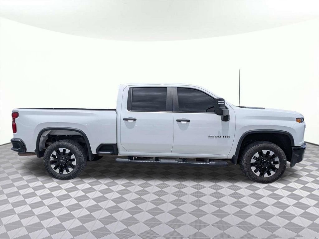 Used 2020 Chevrolet Silverado 2500 Custom w/ Custom Value Package RWD image 2