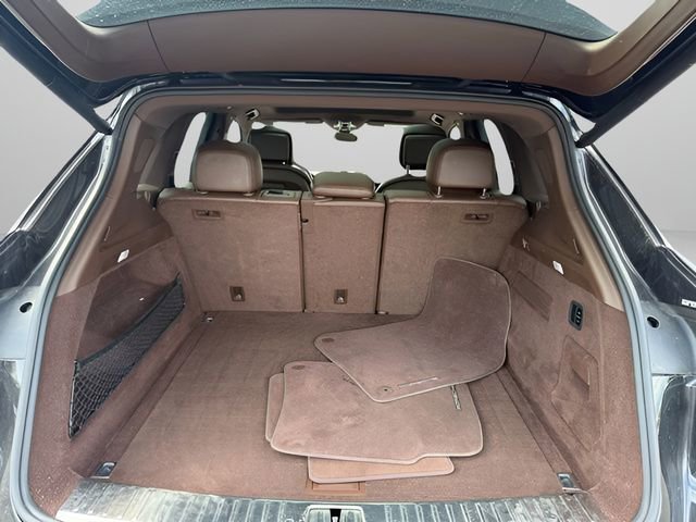 Used 2020 Porsche Cayenne S image 11