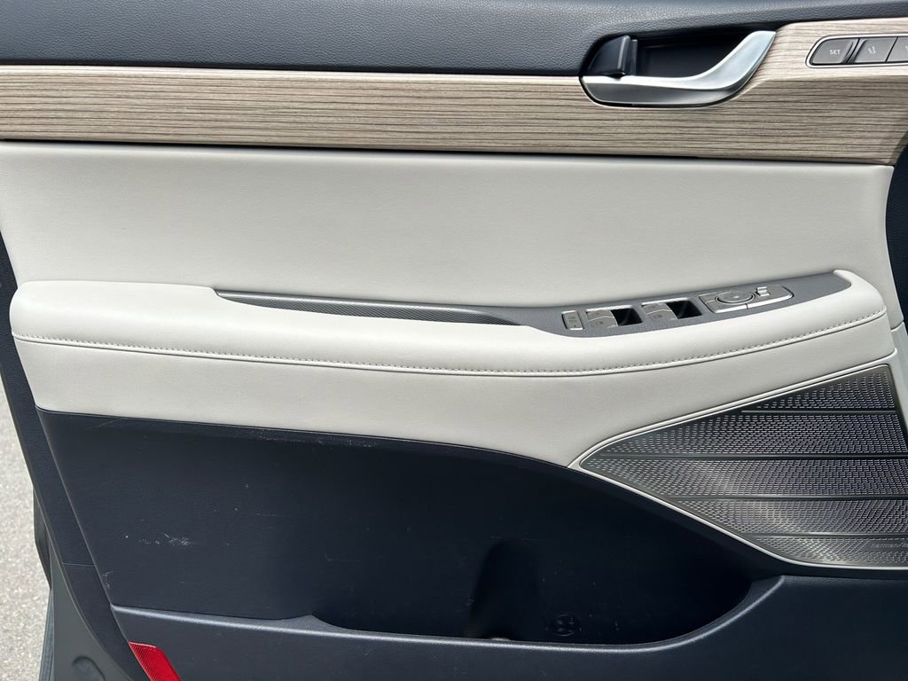 Used 2022 Hyundai Palisade Limited w/ Cargo Package image 23