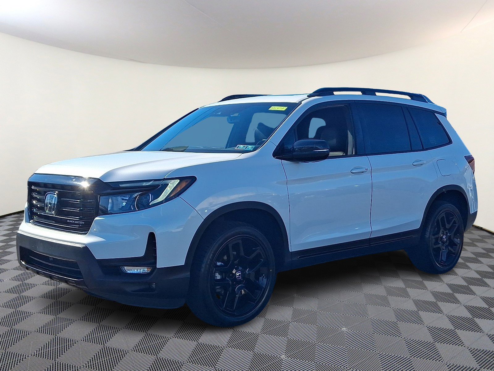 Used 2024 Honda Passport Black Edition image 3