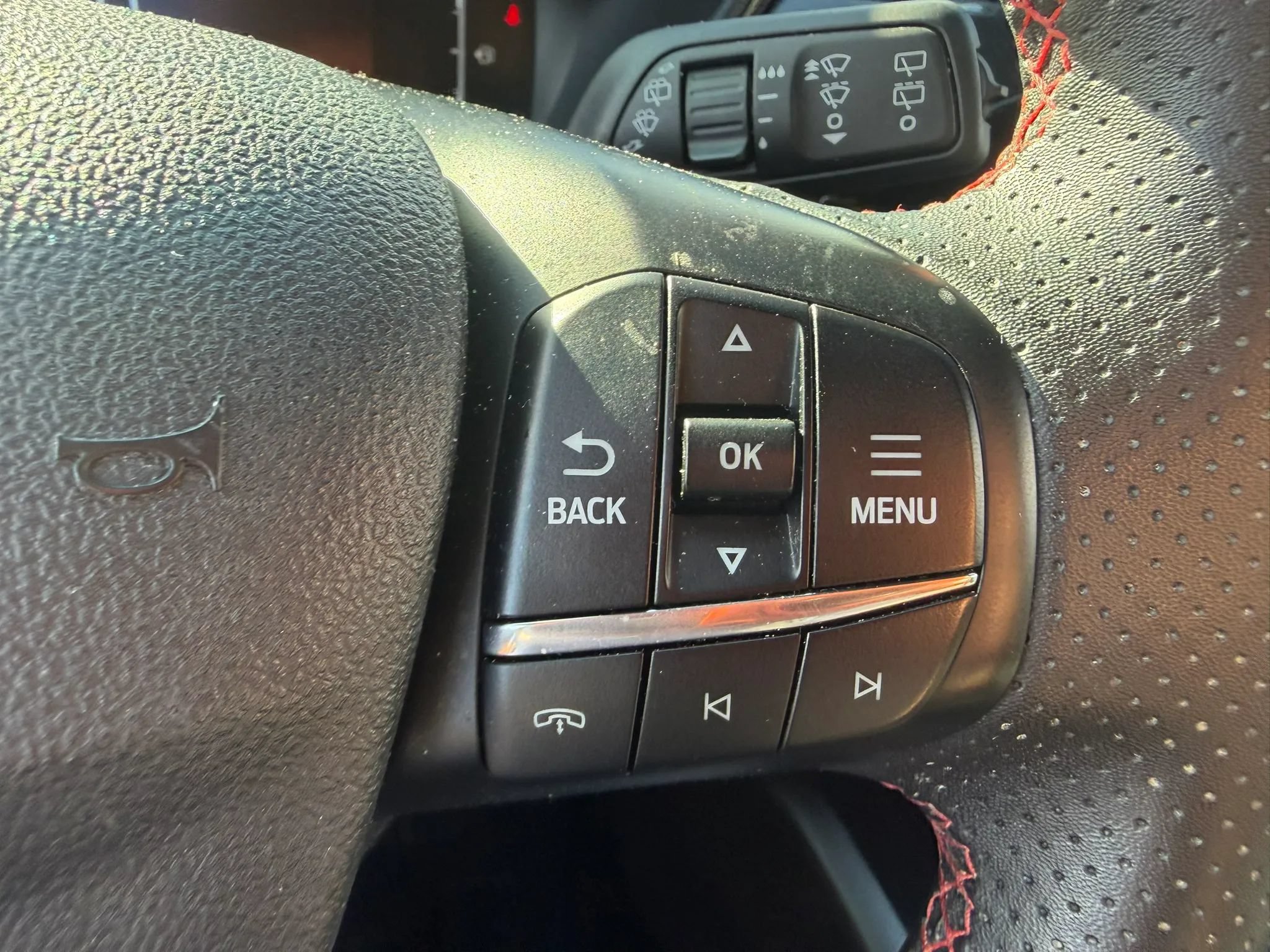 Used 2025 Ford Escape ST-Line AWD/4WD image 14