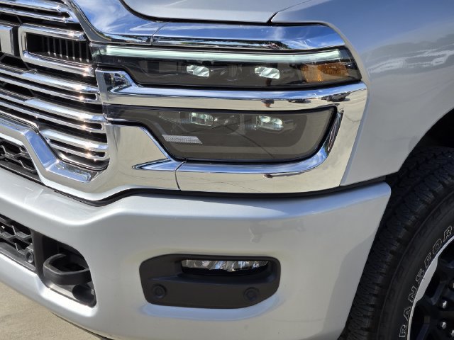 Used 2026 RAM 2500 Laramie AWD/4WD image 10