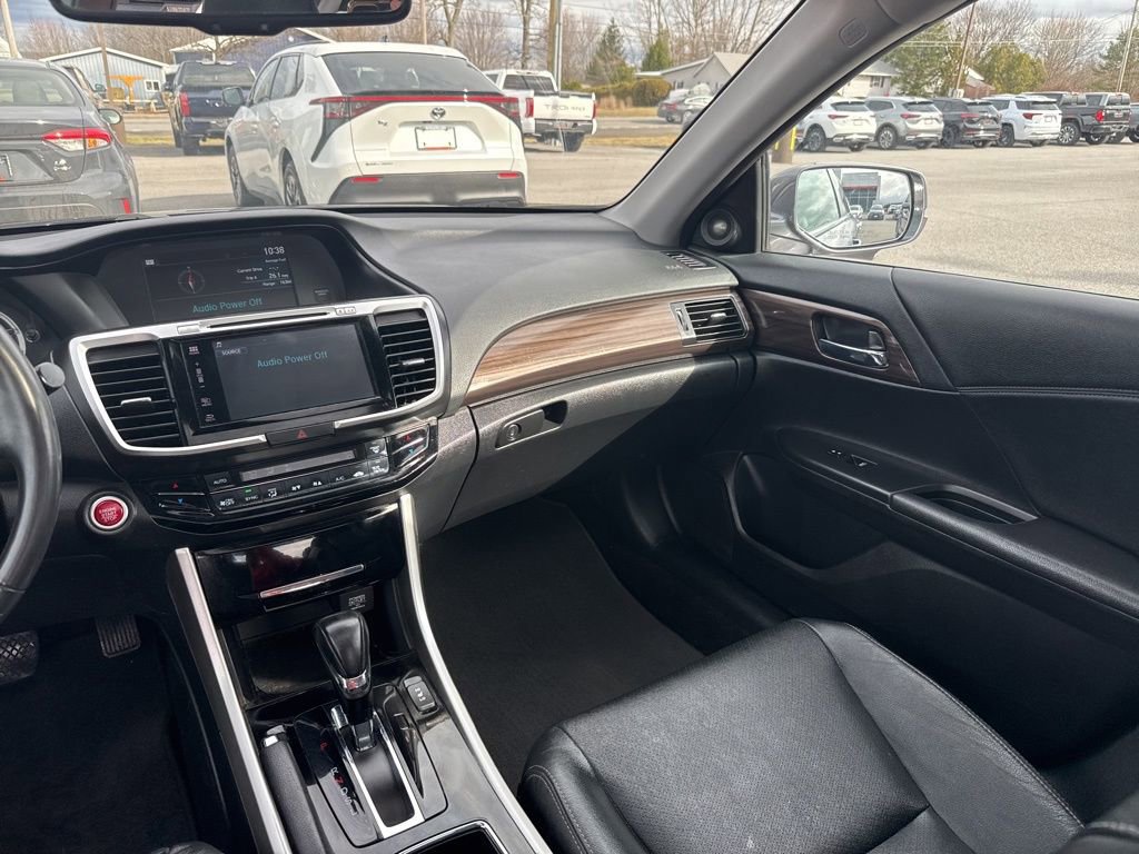 Used 2017 Honda Accord EX-L image 12