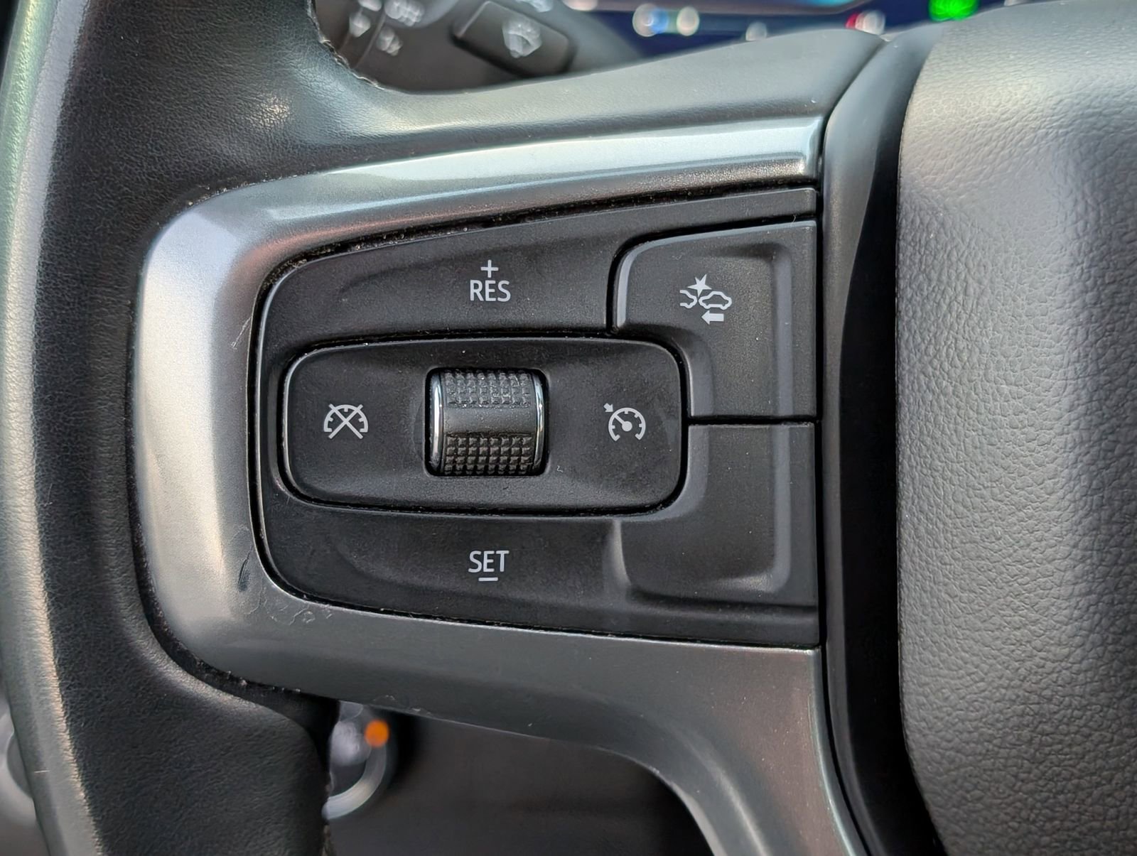 Used 2024 Chevrolet Silverado 2500 LT image 20