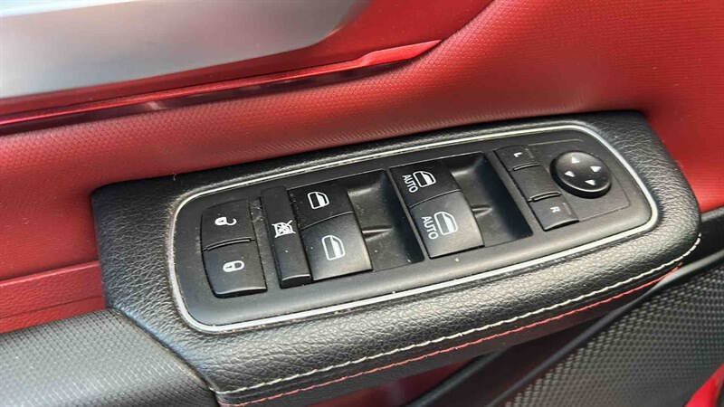 Used 2019 RAM 1500 Rebel AWD/4WD image 18